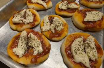 ¿Cómo hacer pizzetas caseras? Receta fácil para cumpleaños y picoteo ¿Cómo hacer pizzetas caseras? Receta fácil para cumpleaños y picoteo